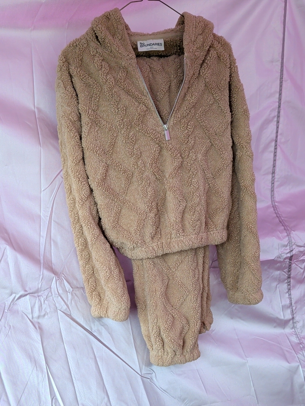 No Boundaries tan fuzzy knit pattern sweat set